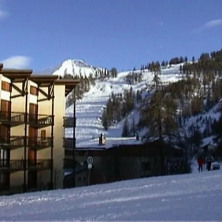 6 Personnes T2 Sur Piste Les Cimes. * Enchastrayes